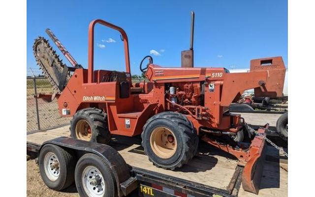 2000 Ditch Witch 5110 Trencher for Sale in Williston, North Dakota 58801