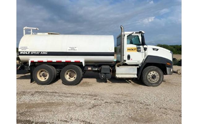 2016 Caterpillar Water Truck For Sale in Melissa, Texas 75454