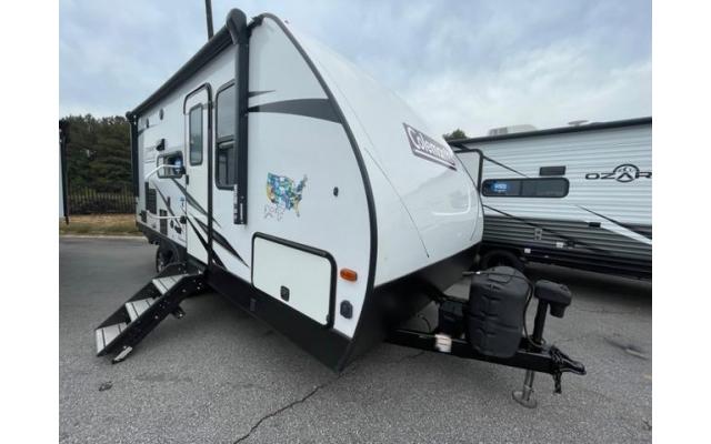 2021 Coleman Light 1805RB Travel Trailer For Sale In Gainsville, Georgia 30506
