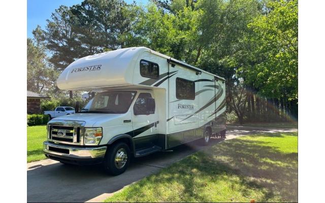  2017 Forest River Forester 2501TS Class C RV For Sale In Choctaw, Oklahoma 73020