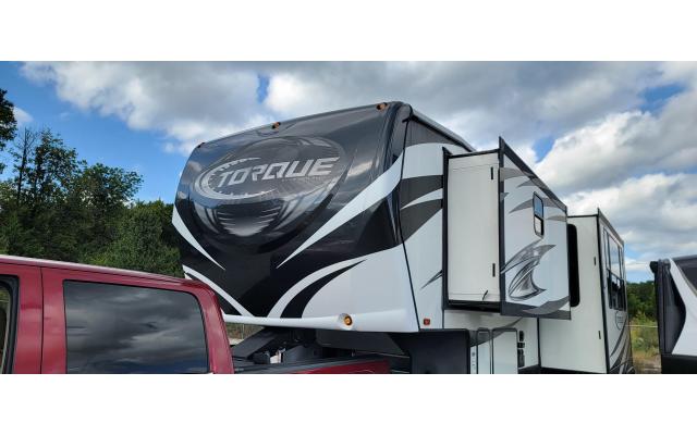 2017 Heartland Torque 365 Fifth Wheel-Toy Hauler For Sale In Chattanooga, Tennessee 37415