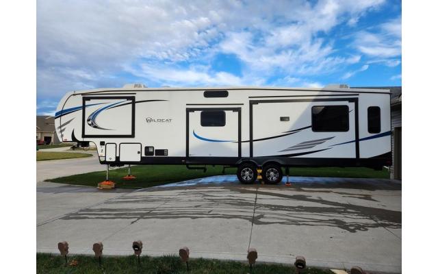 2021 Forest River Wildcat Fifth Wheel 368MB Fifth Wheel
